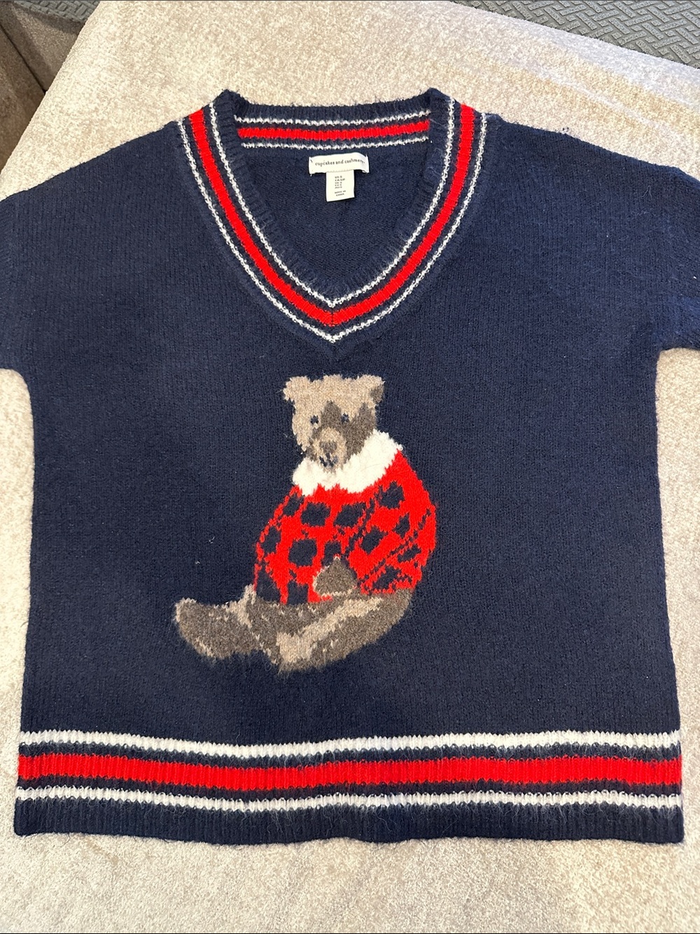 cupcakes & cashmere Navy V-Neck Bear Sweater with Red Accents